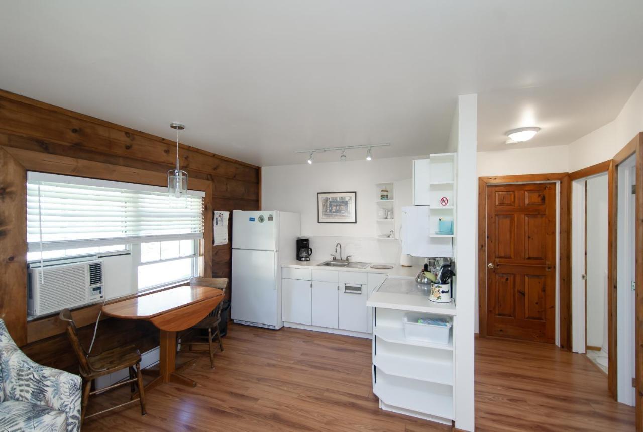 Bye The Bay Bed And Breakfast Ridgetown Экстерьер фото