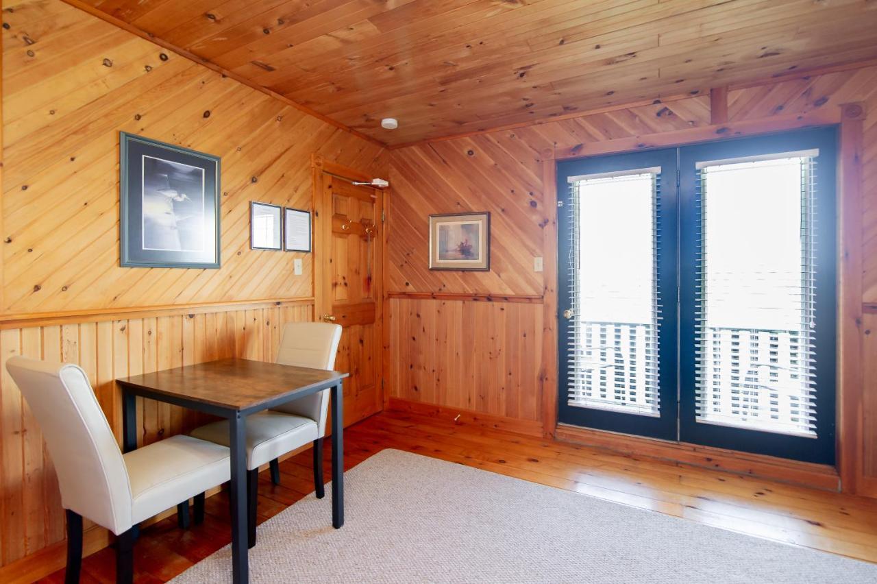 Bye The Bay Bed And Breakfast Ridgetown Экстерьер фото