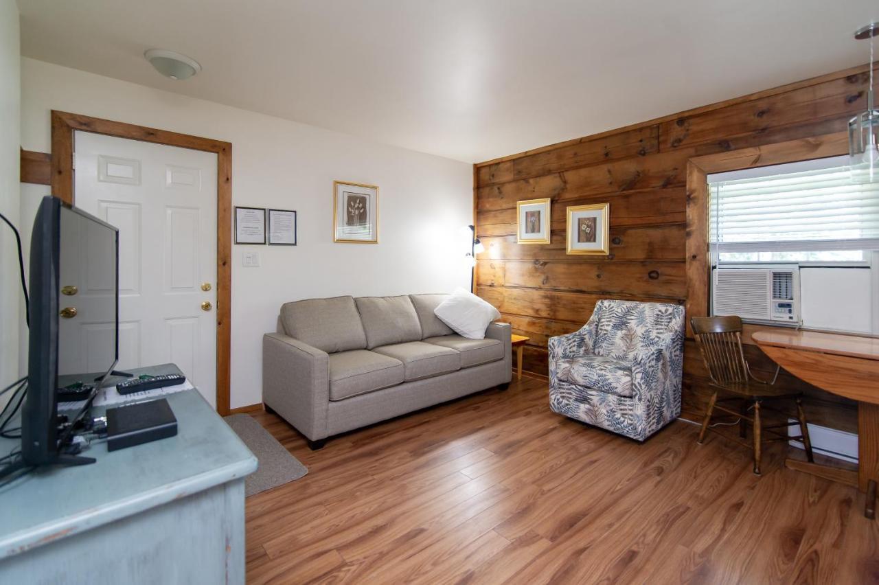 Bye The Bay Bed And Breakfast Ridgetown Экстерьер фото