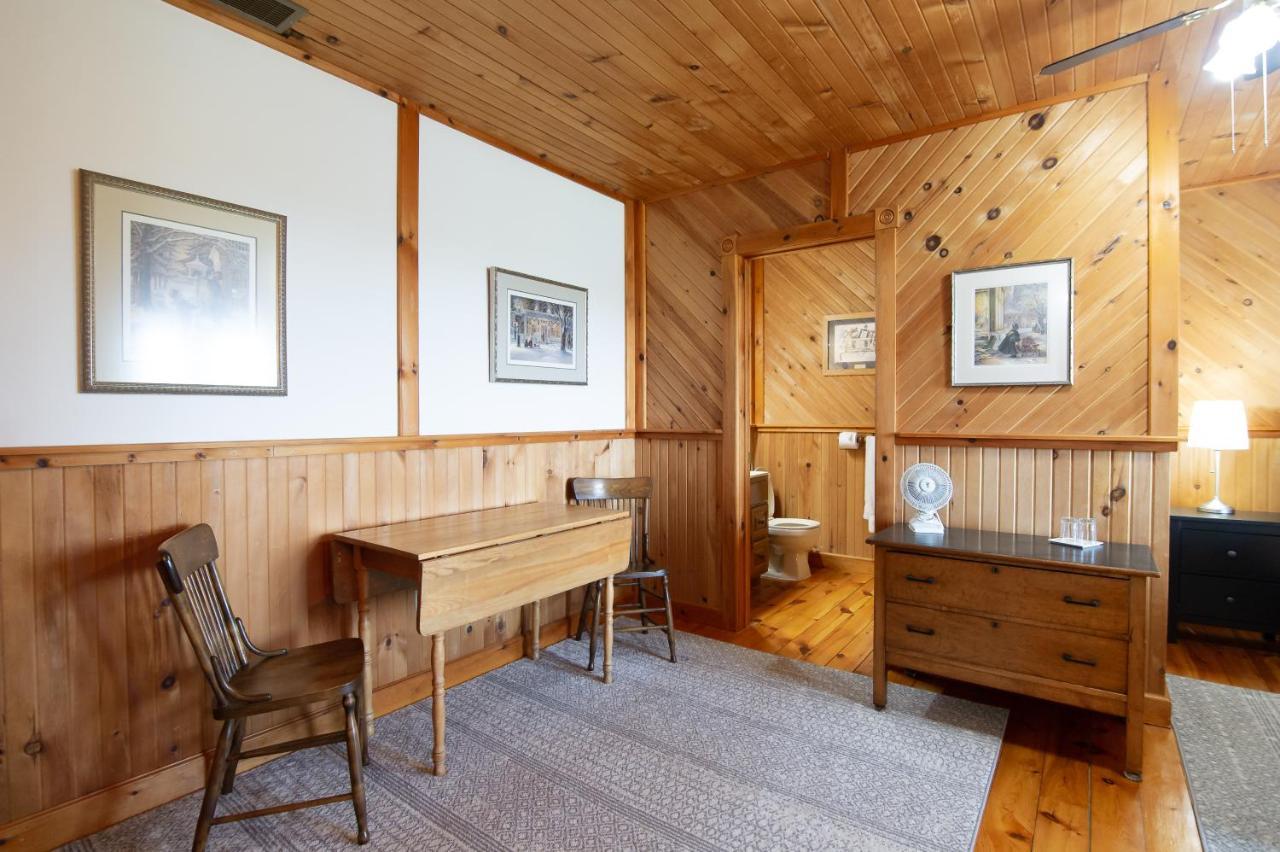 Bye The Bay Bed And Breakfast Ridgetown Экстерьер фото