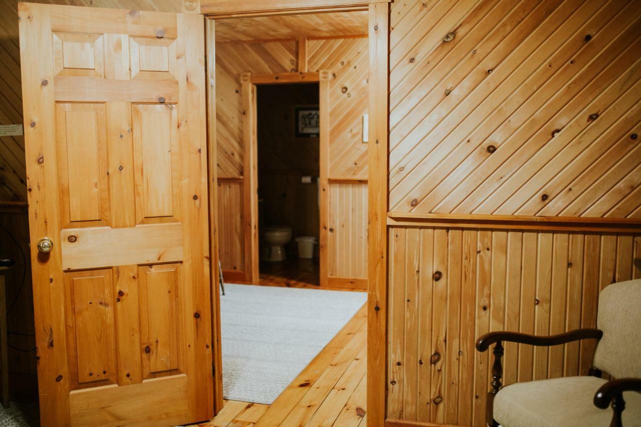 Bye The Bay Bed And Breakfast Ridgetown Экстерьер фото